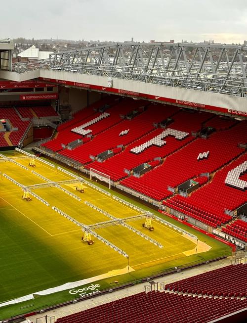 英超战报：曼联客场战胜埃弗顿,